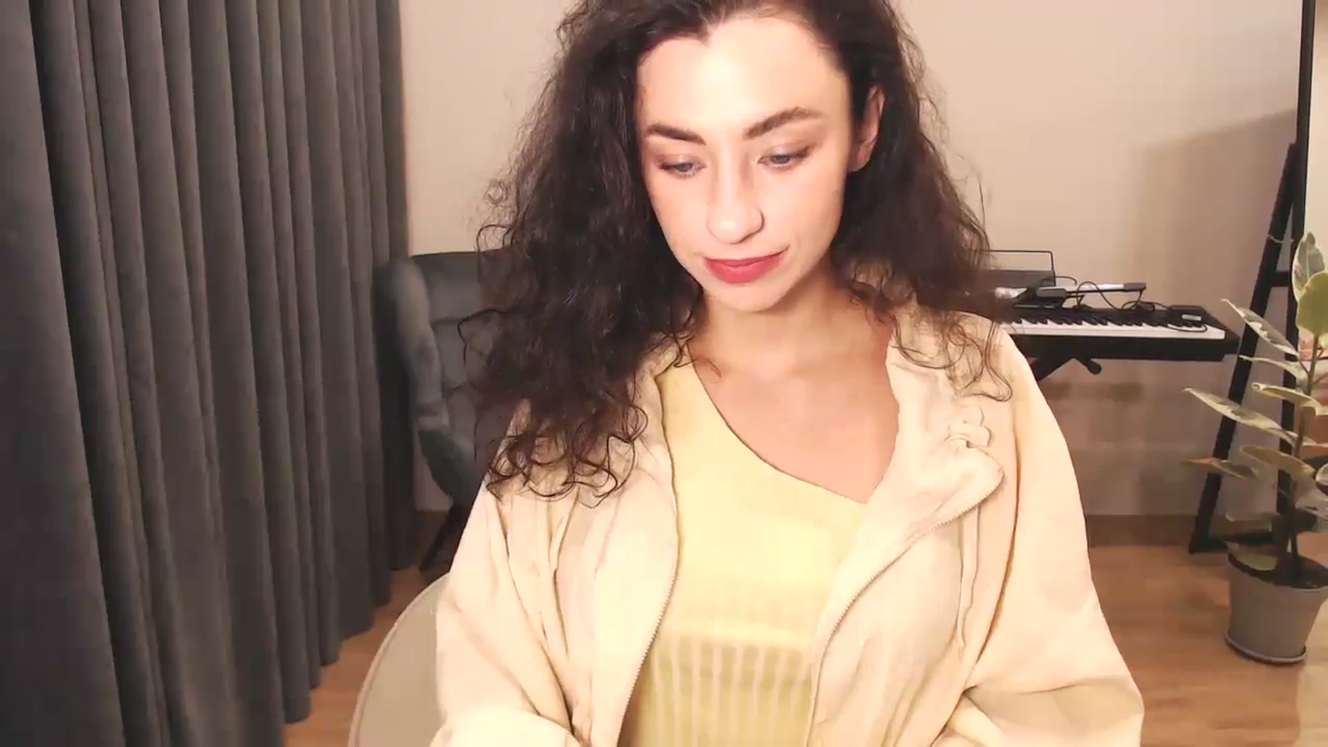 Gallery image thumbnail from Millla_Mi's myfreecams stream on, 11/16/2024, 18:43 image 10 of 20