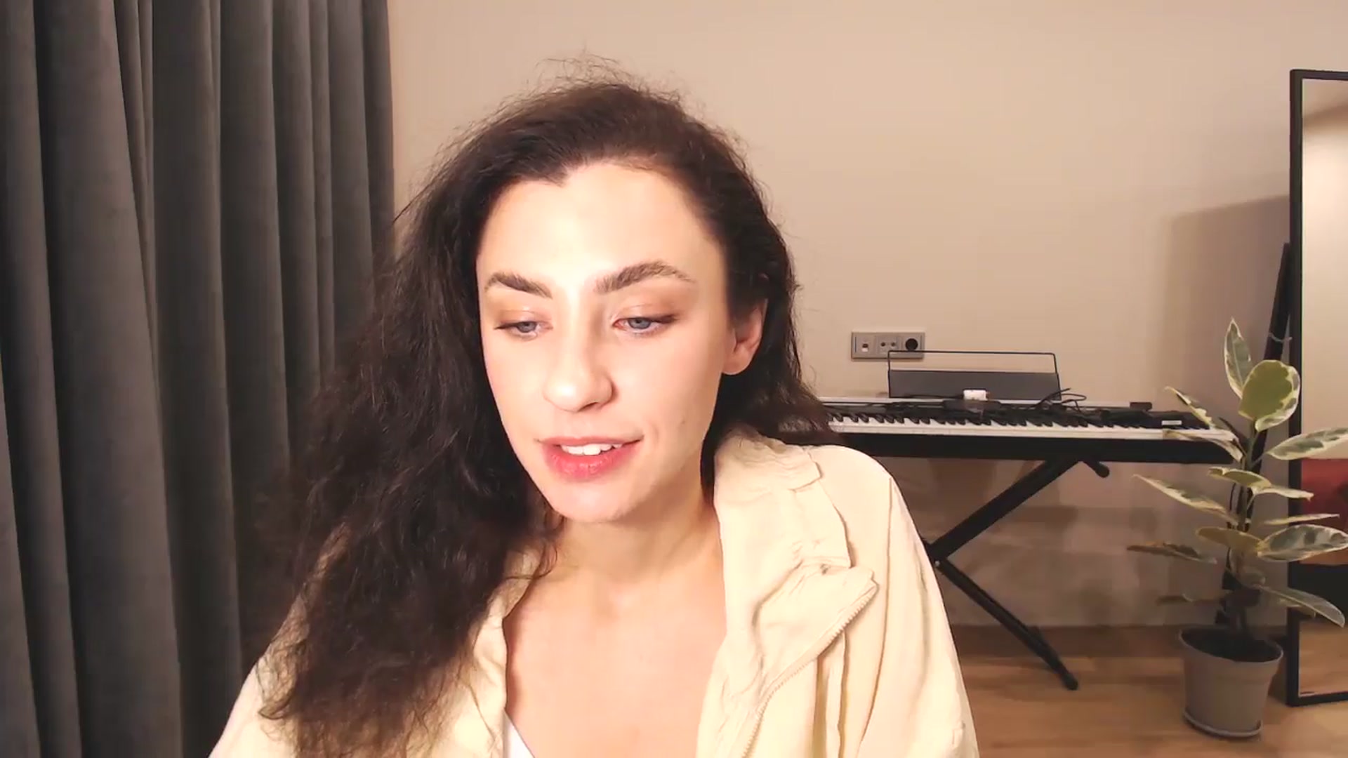 Gallery image thumbnail from Millla_Mi's myfreecams stream on, 11/19/2024, 20:08 image 16 of 20