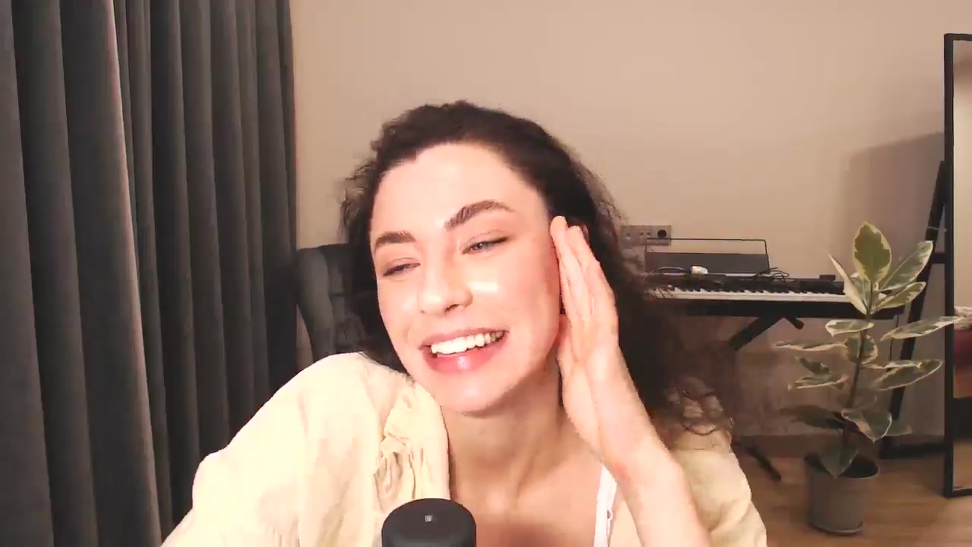 Gallery image thumbnail from Millla_Mi's myfreecams stream on, 11/23/2024, 23:18 image 18 of 20