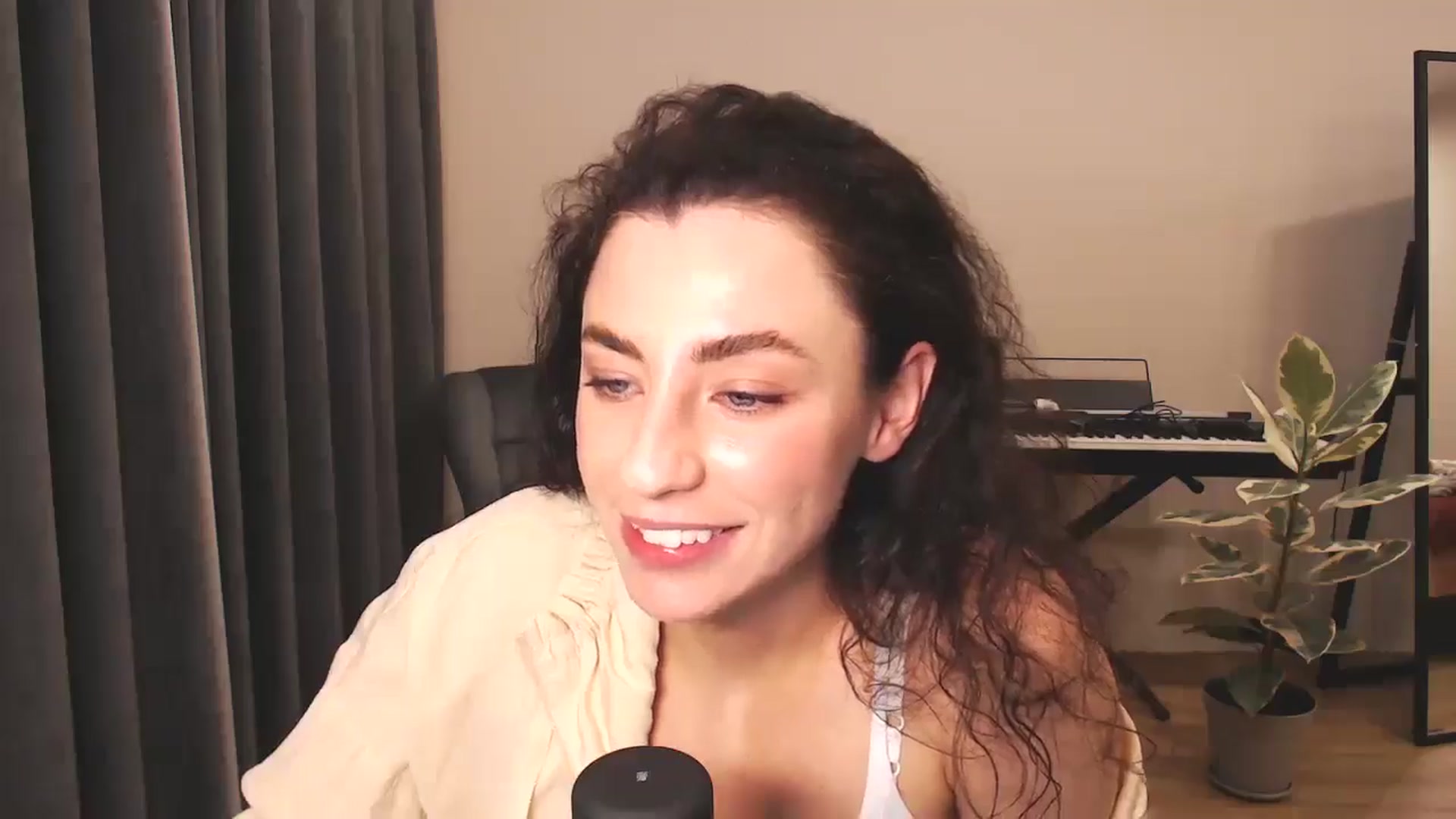 Gallery image thumbnail from Millla_Mi's myfreecams stream on, 11/23/2024, 23:18 image 19 of 20
