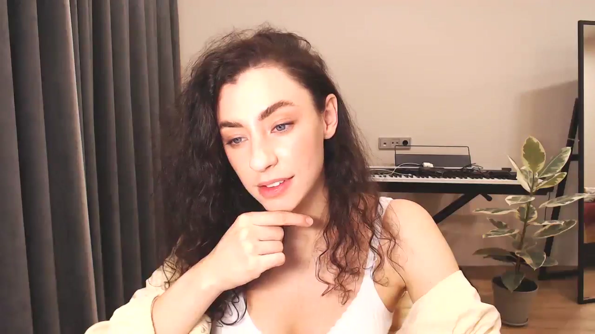 Gallery image thumbnail from Millla_Mi's myfreecams stream on, 11/23/2024, 23:18 image 3 of 20