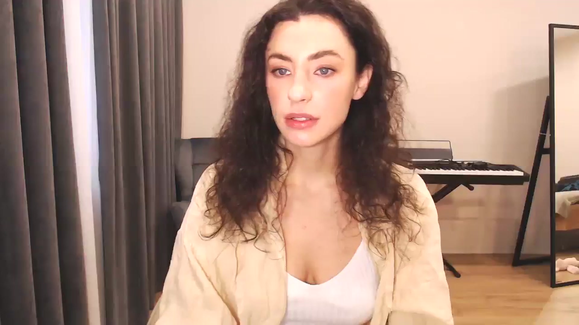 Gallery image thumbnail from Millla_Mi's myfreecams stream on, 11/30/2024, 07:04 image 17 of 20