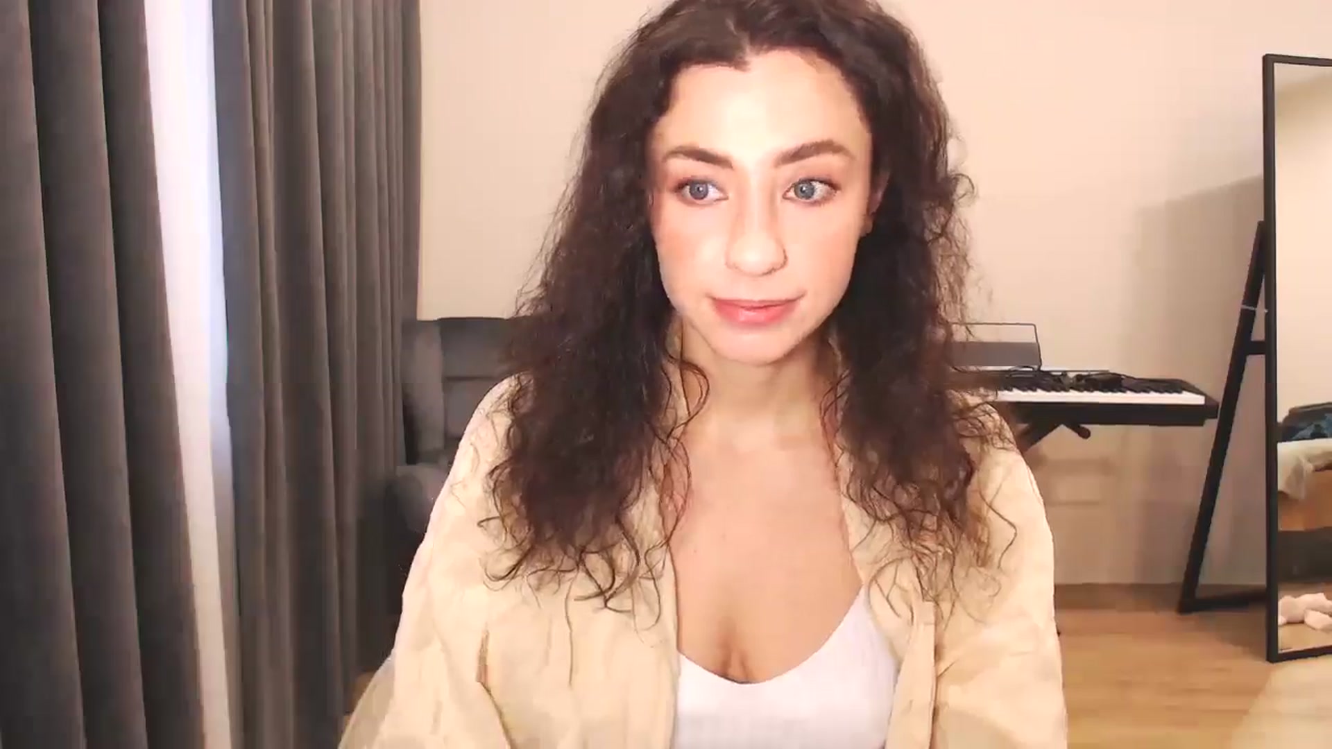 Gallery image thumbnail from Millla_Mi's myfreecams stream on, 11/30/2024, 07:04 image 13 of 20