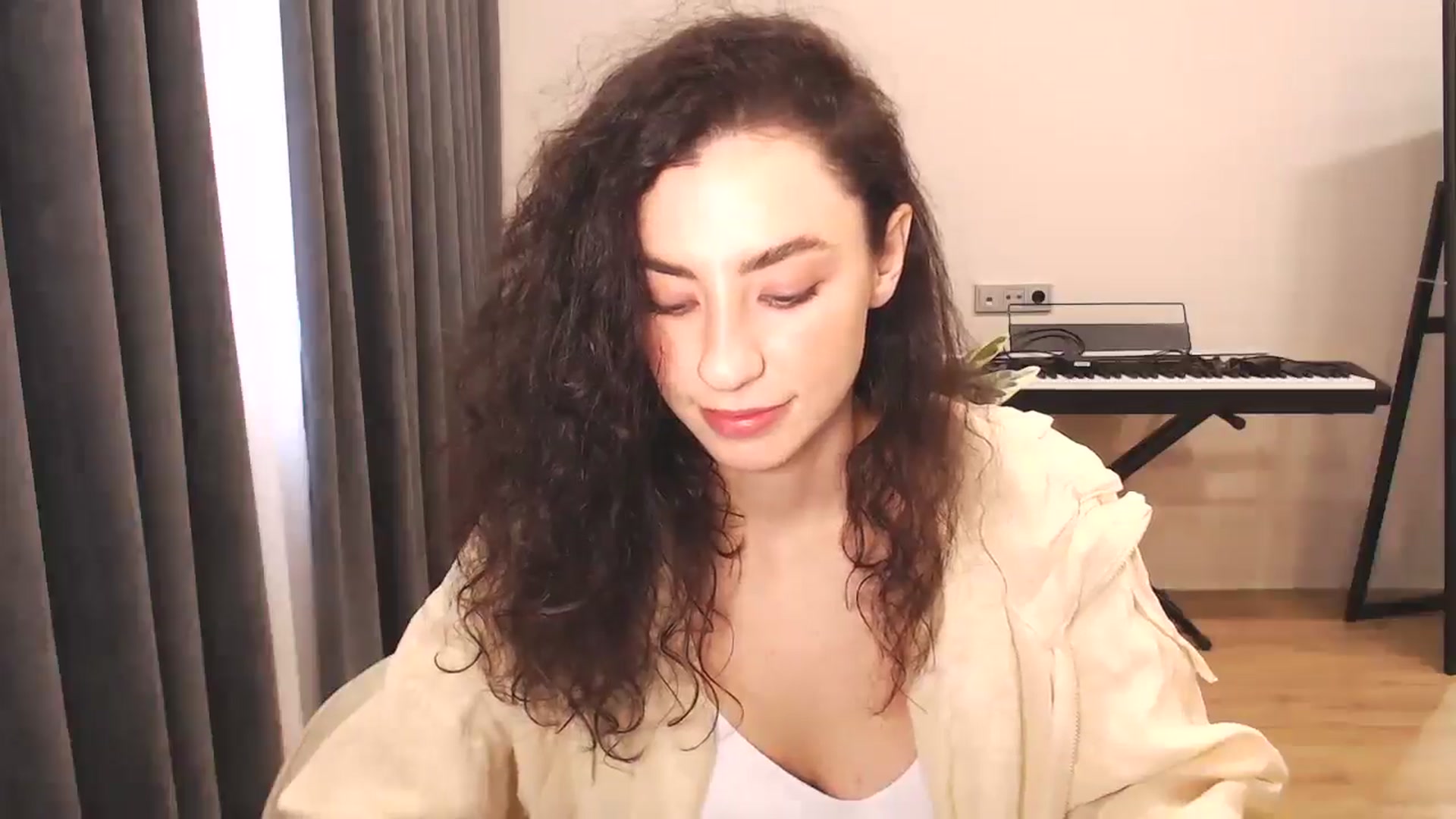 Gallery image thumbnail from Millla_Mi's myfreecams stream on, 11/30/2024, 08:16 image 10 of 20