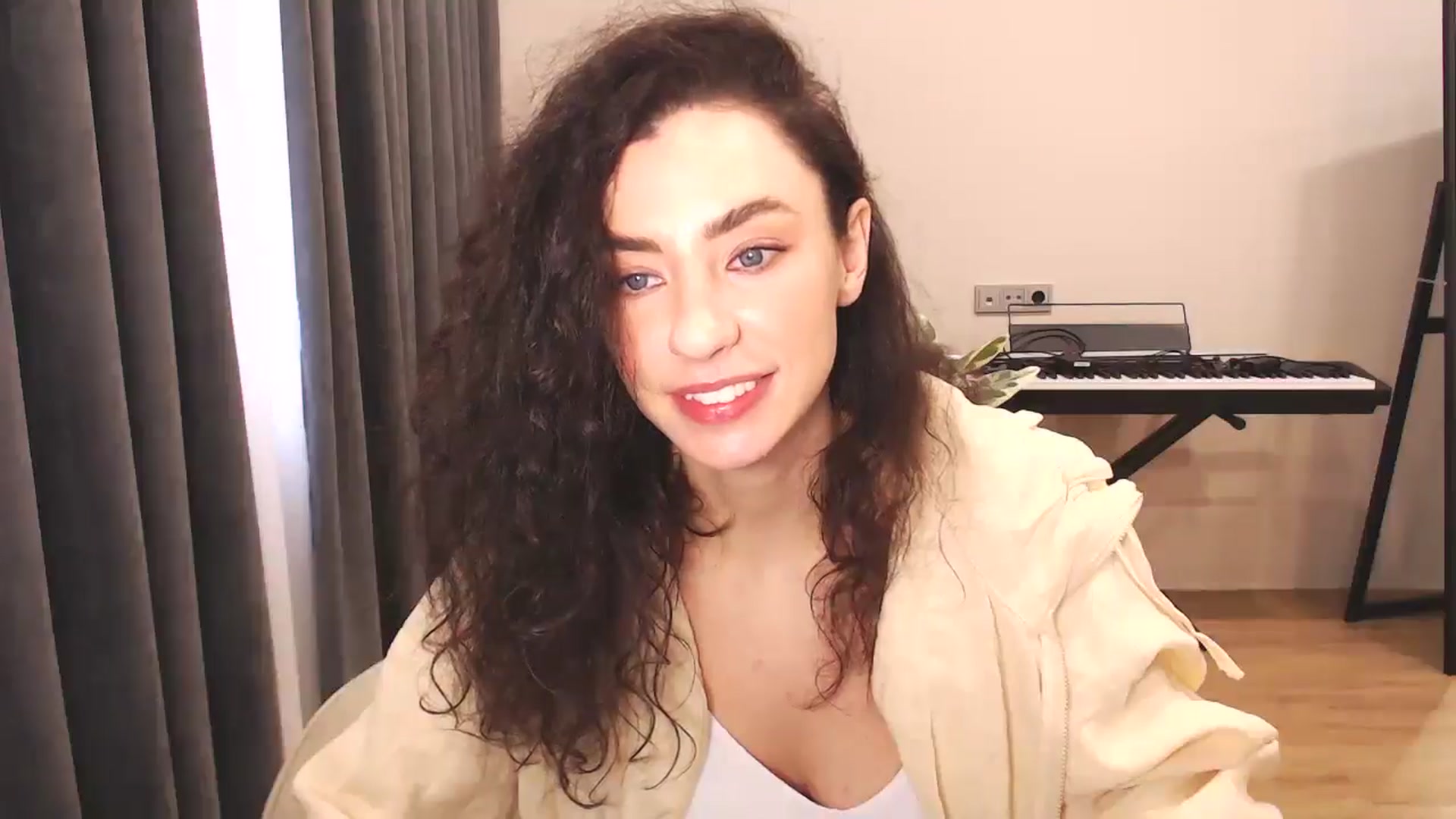 Gallery image thumbnail from Millla_Mi's myfreecams stream on, 11/30/2024, 08:16 image 7 of 20