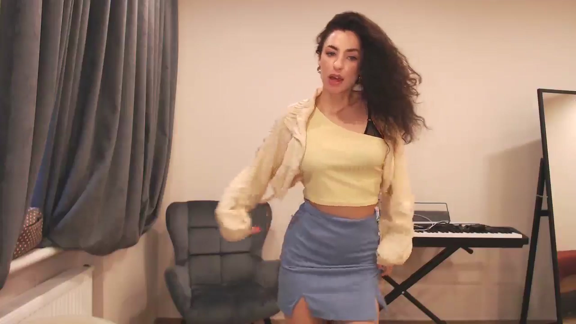 Gallery image thumbnail from Millla_Mi's myfreecams stream on, 12/01/2024, 07:39 image 5 of 20