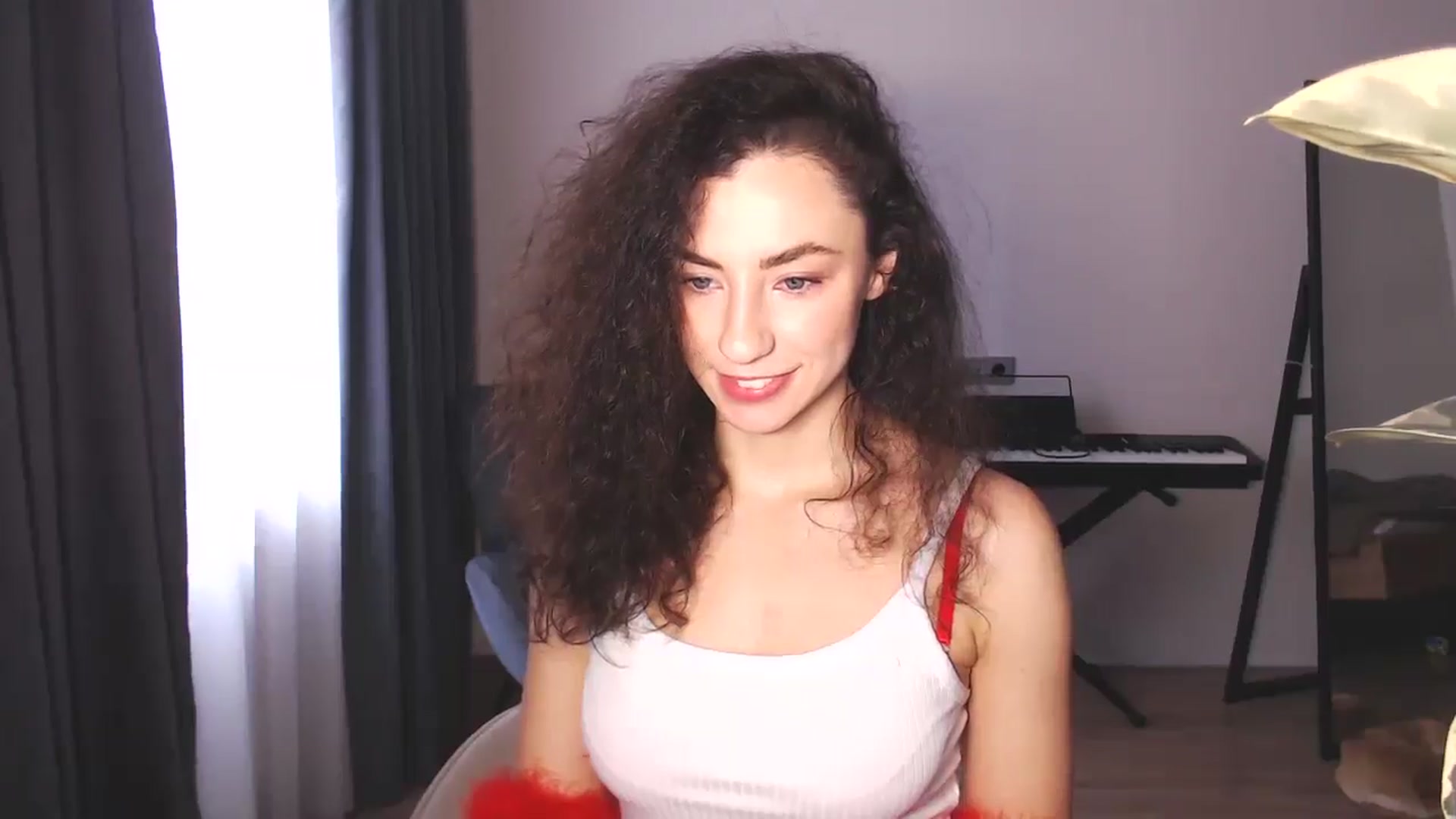 Gallery image thumbnail from Millla_Mi's myfreecams stream on, 12/14/2024, 11:25 image 18 of 20