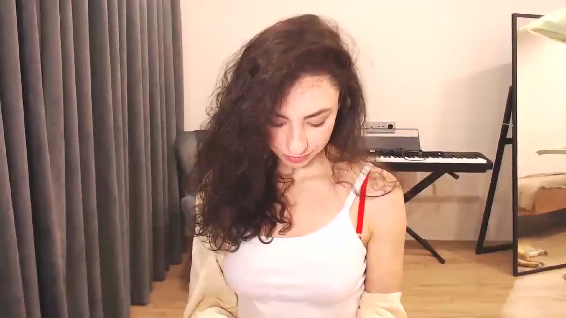 Gallery image thumbnail from Millla_Mi's myfreecams stream on, 12/14/2024, 15:09 image 15 of 20