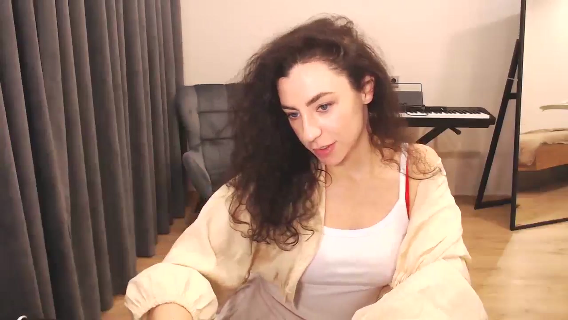 Gallery image thumbnail from Millla_Mi's myfreecams stream on, 12/14/2024, 15:09 image 18 of 20