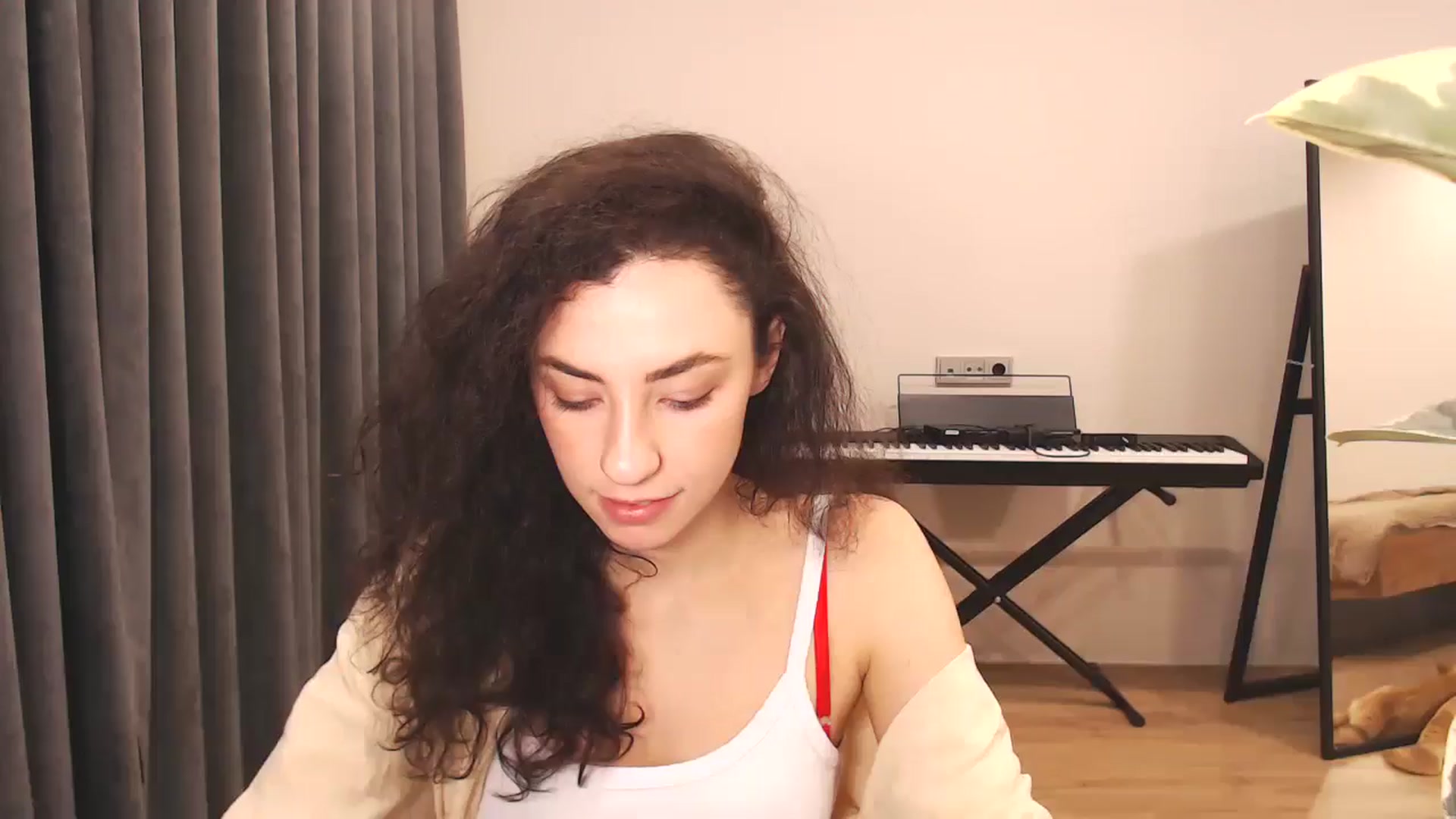 Gallery image thumbnail from Millla_Mi's myfreecams stream on, 12/14/2024, 15:09 image 6 of 20