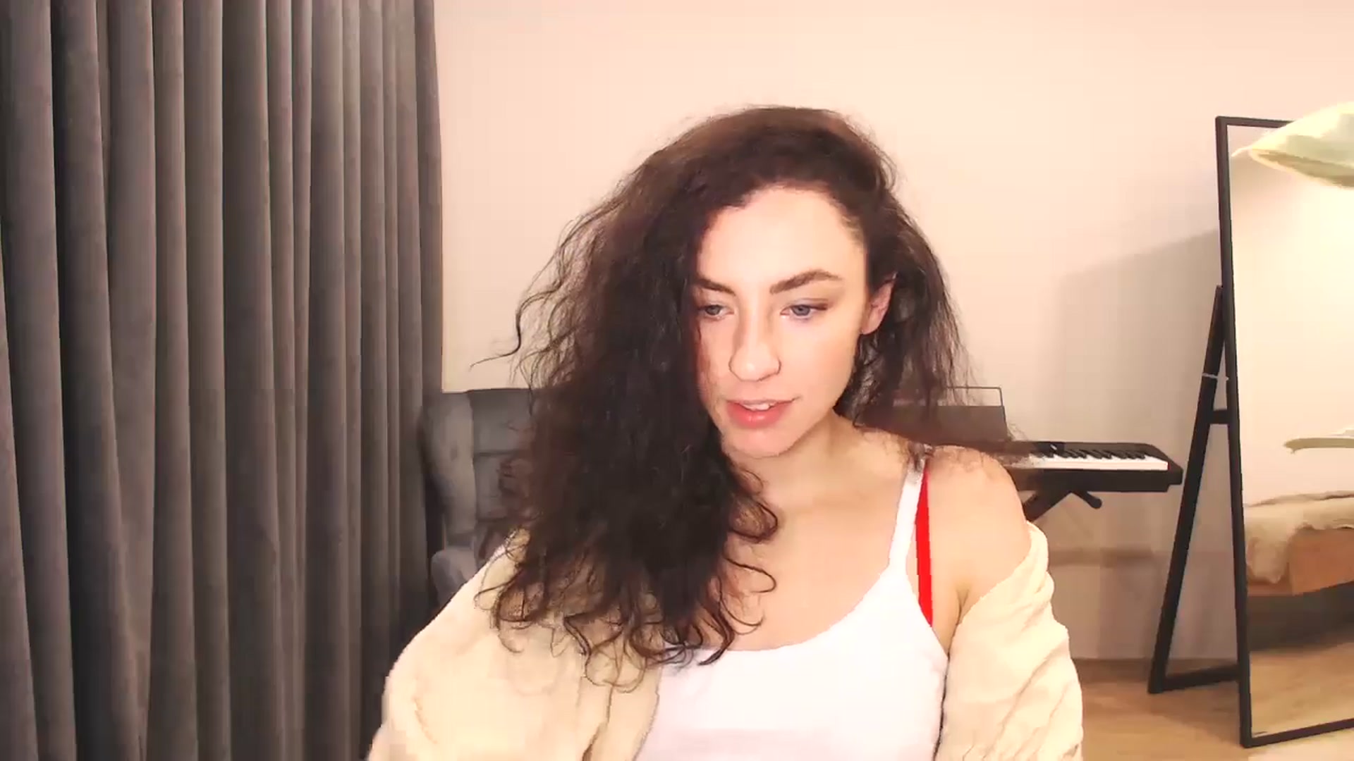 Gallery image thumbnail from Millla_Mi's myfreecams stream on, 12/14/2024, 15:36 image 7 of 20