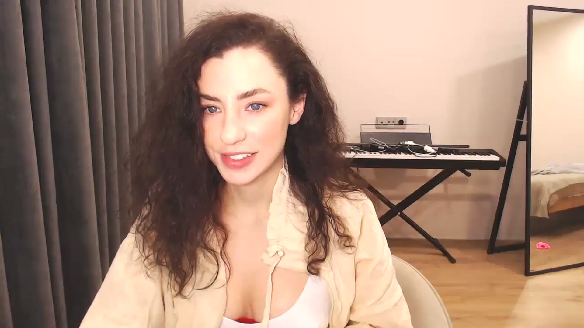 Gallery image thumbnail from Millla_Mi's myfreecams stream on, 12/16/2024, 15:29 image 5 of 20