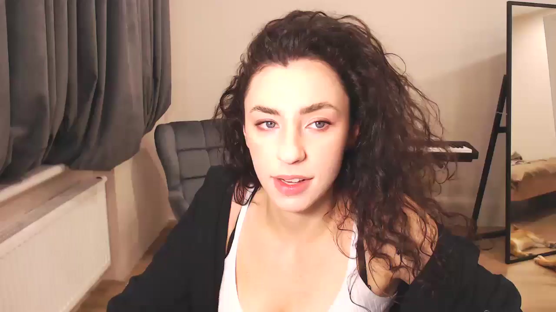 Gallery image thumbnail from Millla_Mi's myfreecams stream on, 12/21/2024, 15:45 image 5 of 20
