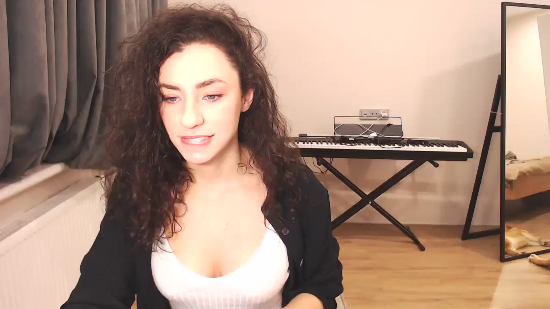 Gallery image thumbnail from Millla_Mi's myfreecams stream on, 12/21/2024, 15:45 image 13 of 20