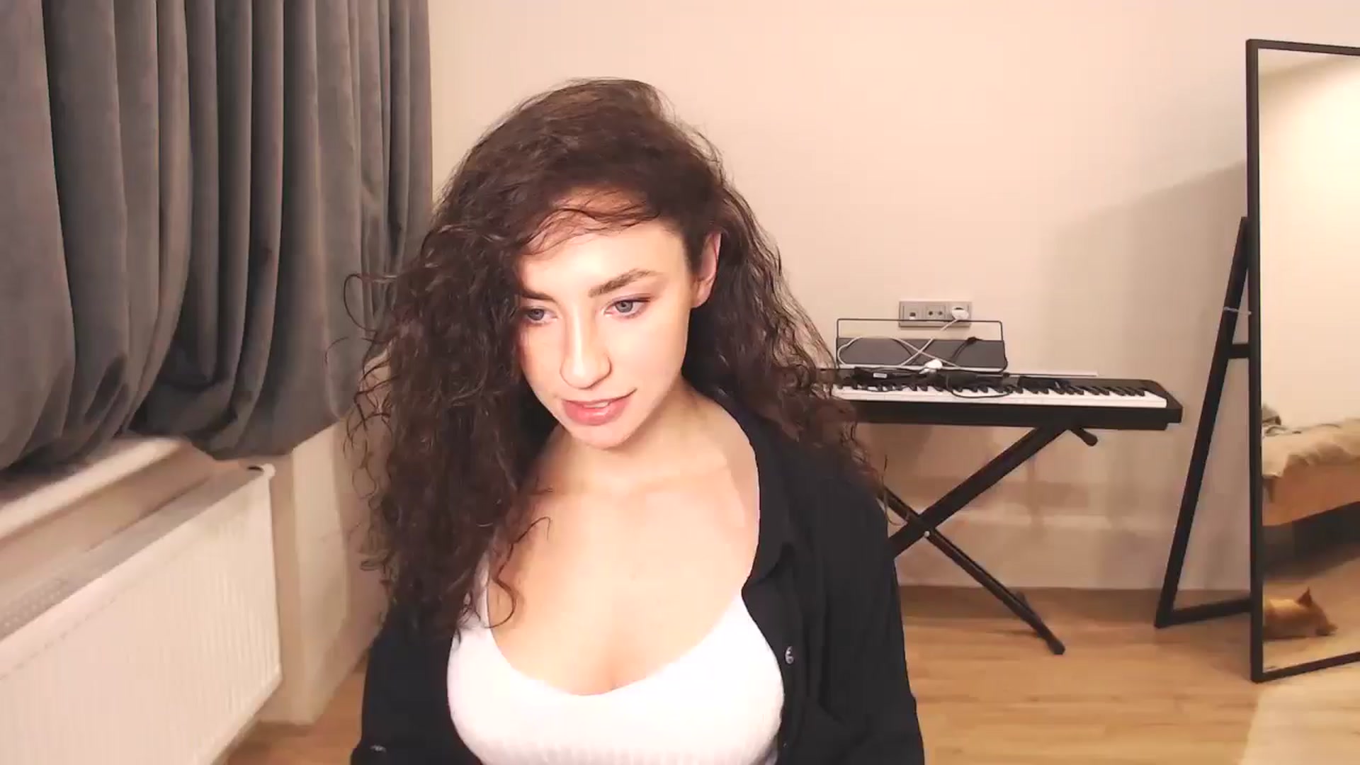 Gallery image thumbnail from Millla_Mi's myfreecams stream on, 12/21/2024, 16:59 image 17 of 20