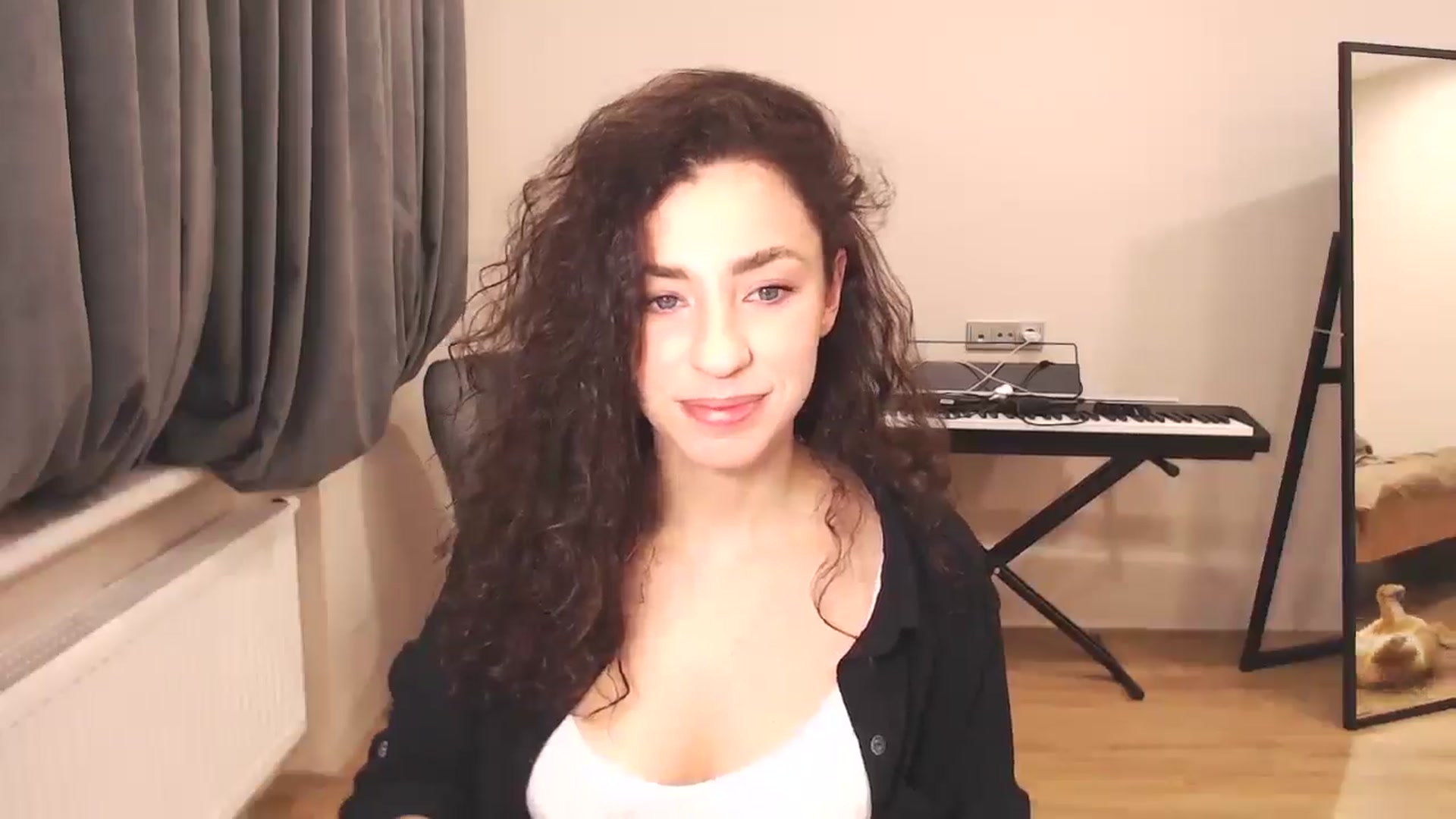 Gallery image thumbnail from Millla_Mi's myfreecams stream on, 12/21/2024, 16:59 image 19 of 20