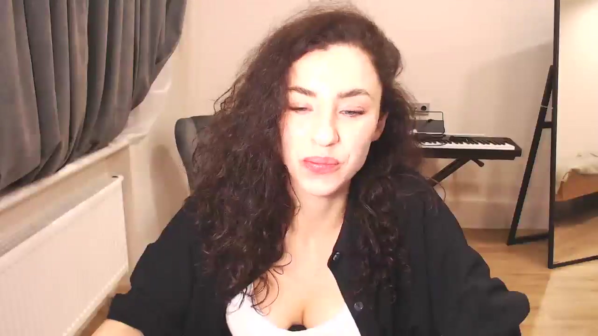 Gallery image thumbnail from Millla_Mi's myfreecams stream on, 12/21/2024, 21:08 image 5 of 20