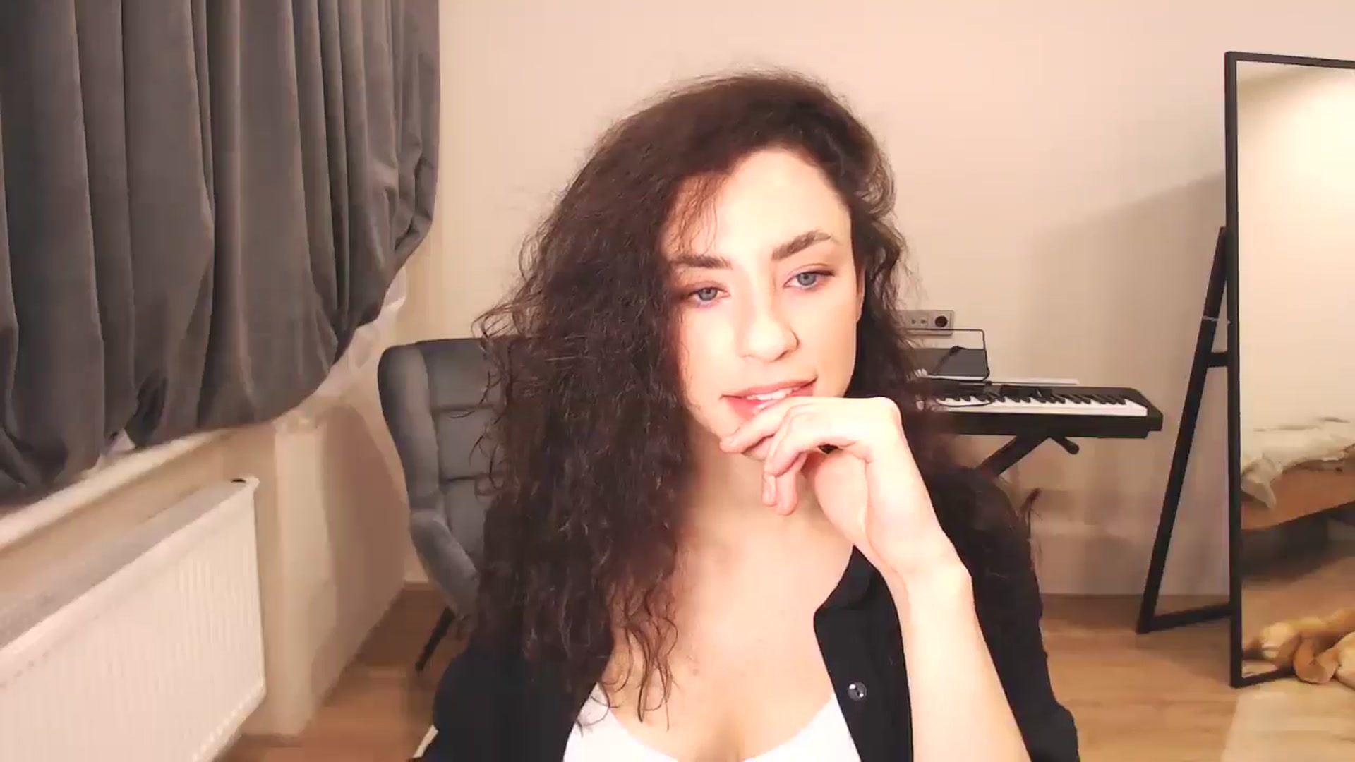 Gallery image thumbnail from Millla_Mi's myfreecams stream on, 12/22/2024, 12:34 image 13 of 20