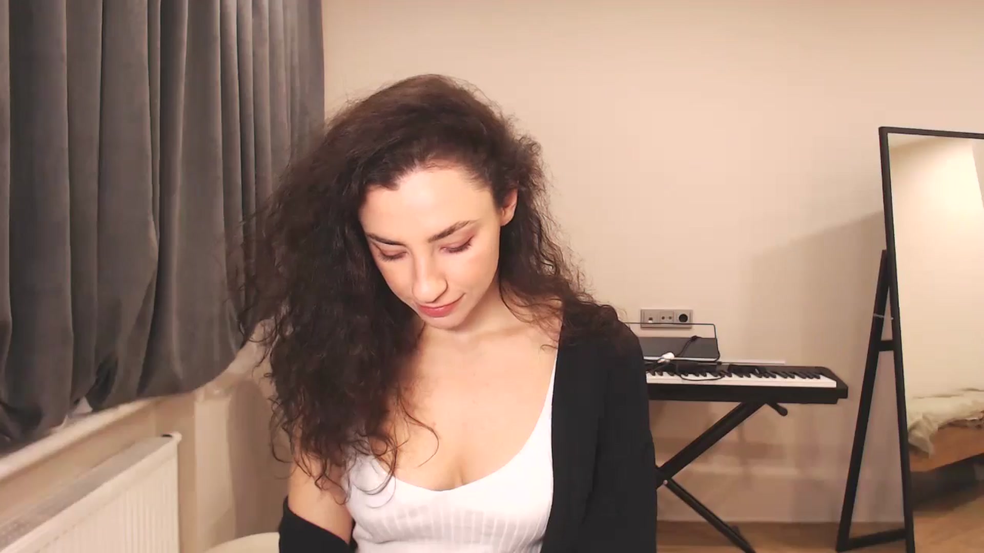 Gallery image thumbnail from Millla_Mi's myfreecams stream on, 12/22/2024, 12:50 image 14 of 20