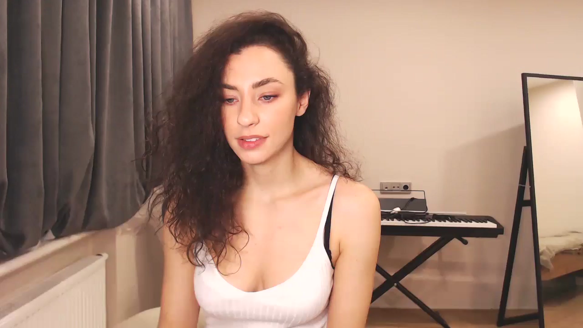Gallery image thumbnail from Millla_Mi's myfreecams stream on, 12/22/2024, 13:49 image 9 of 20
