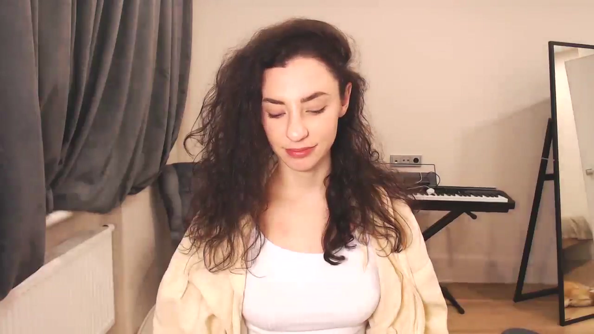 Gallery image thumbnail from Millla_Mi's myfreecams stream on, 12/28/2024, 16:18 image 16 of 20