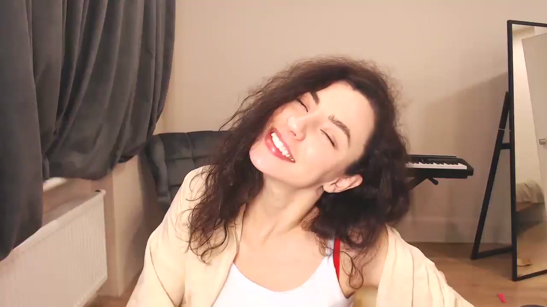Gallery image thumbnail from Millla_Mi's myfreecams stream on, 12/28/2024, 16:18 image 12 of 20