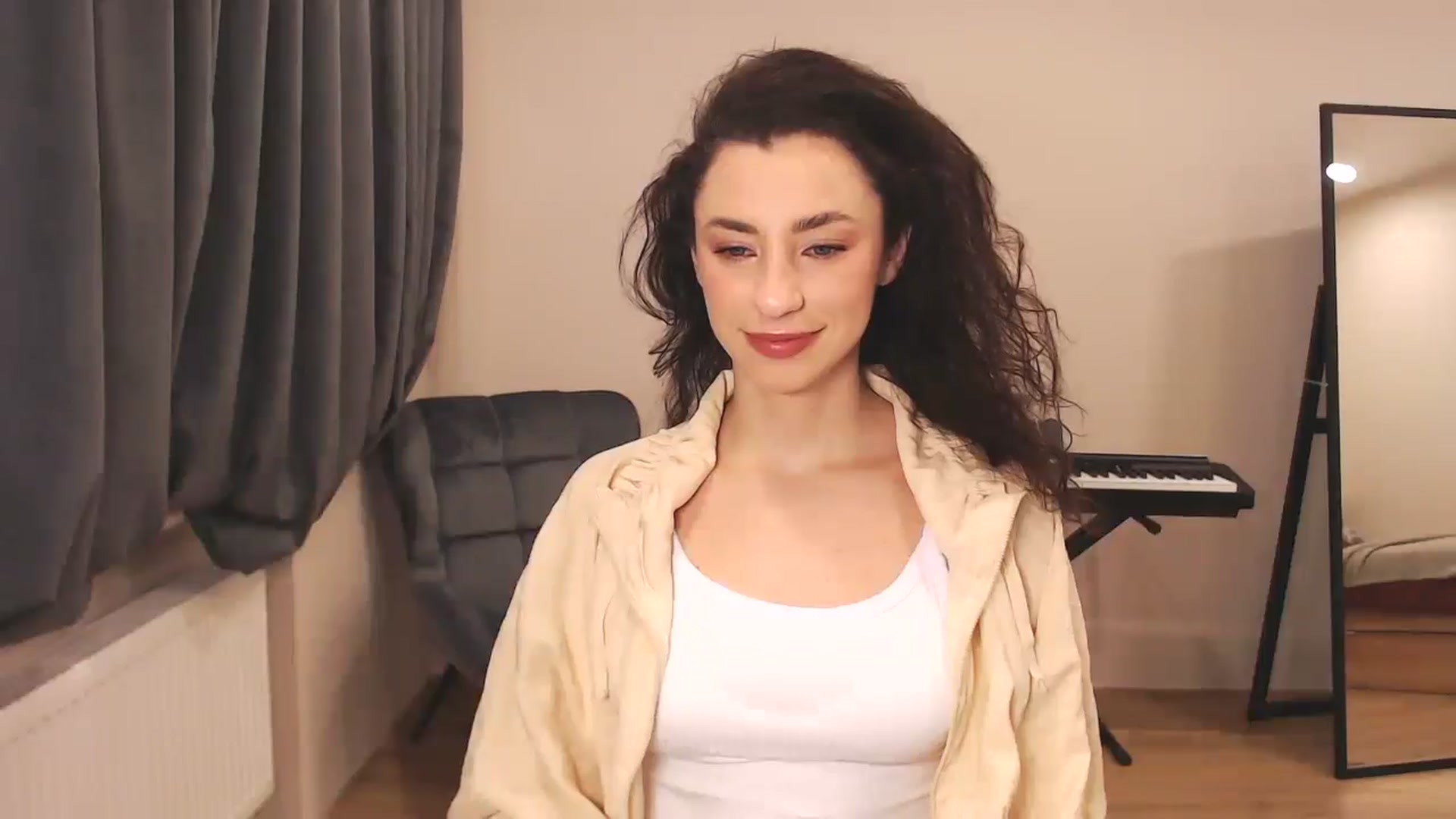 Gallery image thumbnail from Millla_Mi's myfreecams stream on, 12/29/2024, 10:39 image 9 of 20