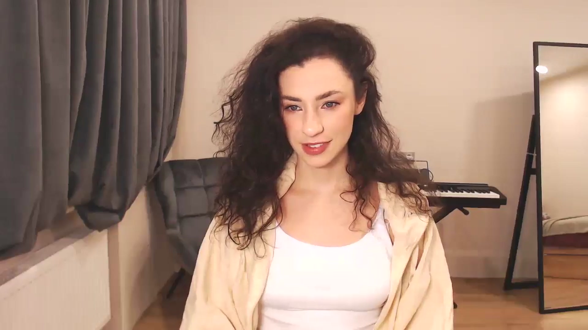 Gallery image thumbnail from Millla_Mi's myfreecams stream on, 12/29/2024, 10:39 image 14 of 20
