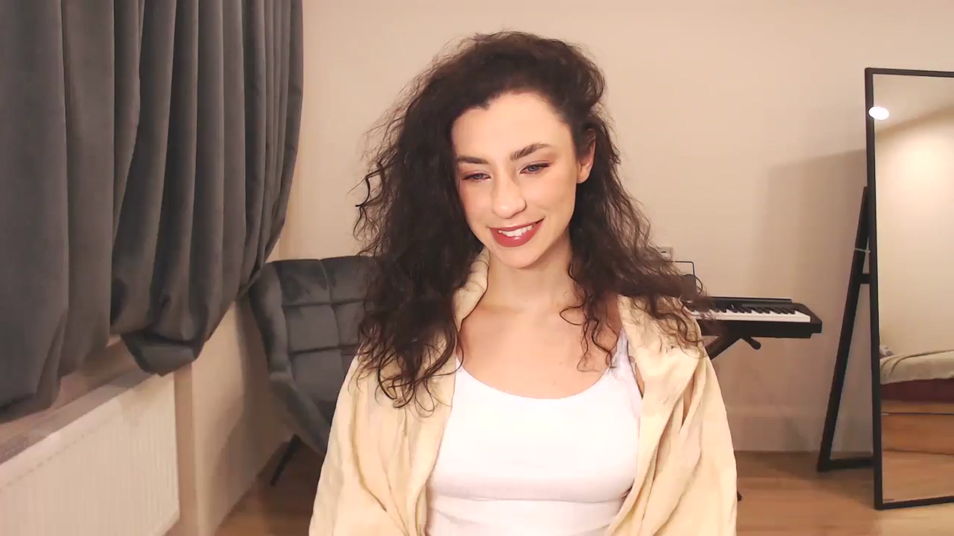 Gallery image thumbnail from Millla_Mi's myfreecams stream on, 12/29/2024, 10:39 image 15 of 20