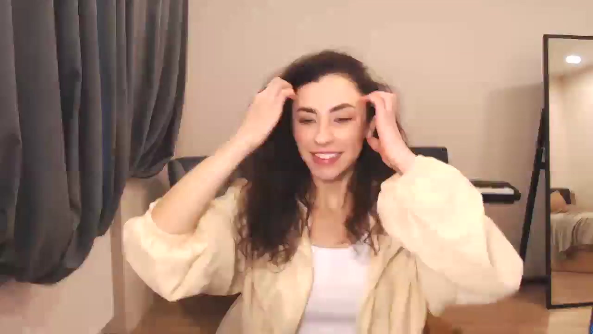 Gallery image thumbnail from Millla_Mi's myfreecams stream on, 01/04/2025, 07:35 image 1 of 20