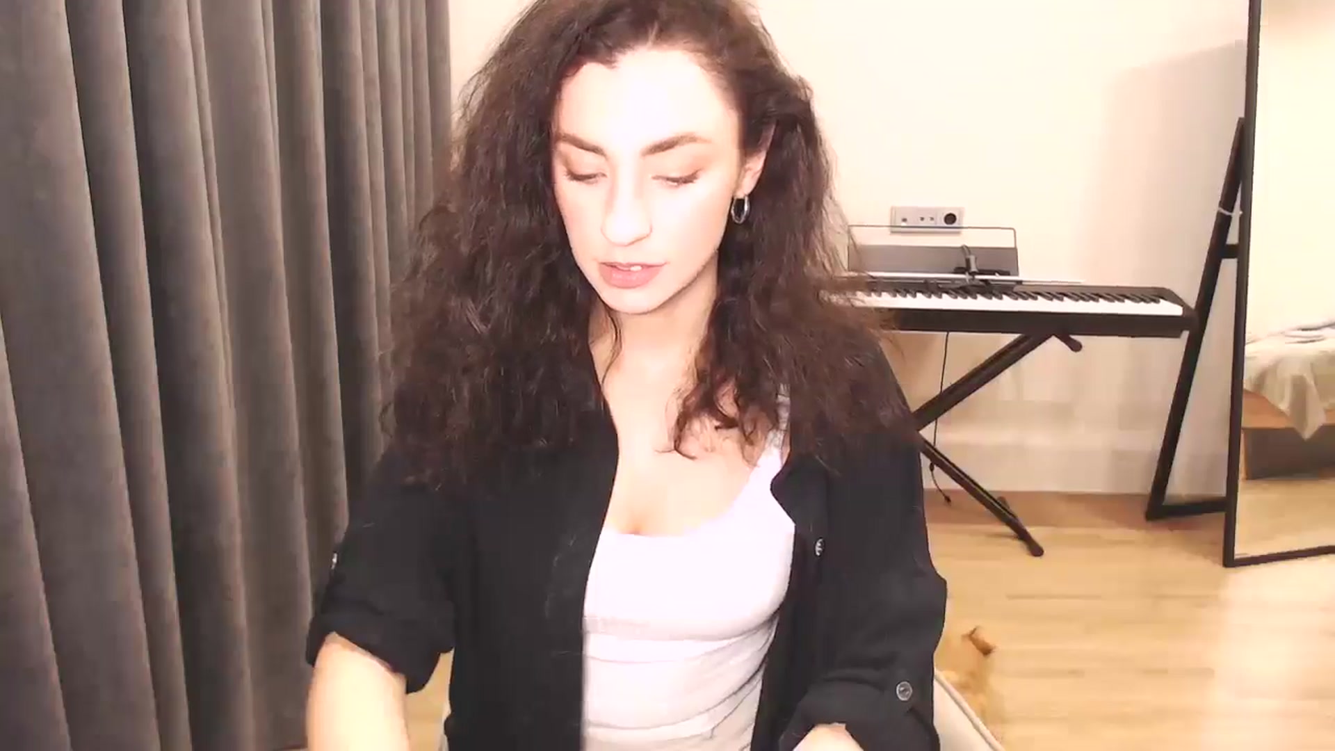 Gallery image thumbnail from Millla_Mi's myfreecams stream on, 02/08/2025, 18:23 image 19 of 20