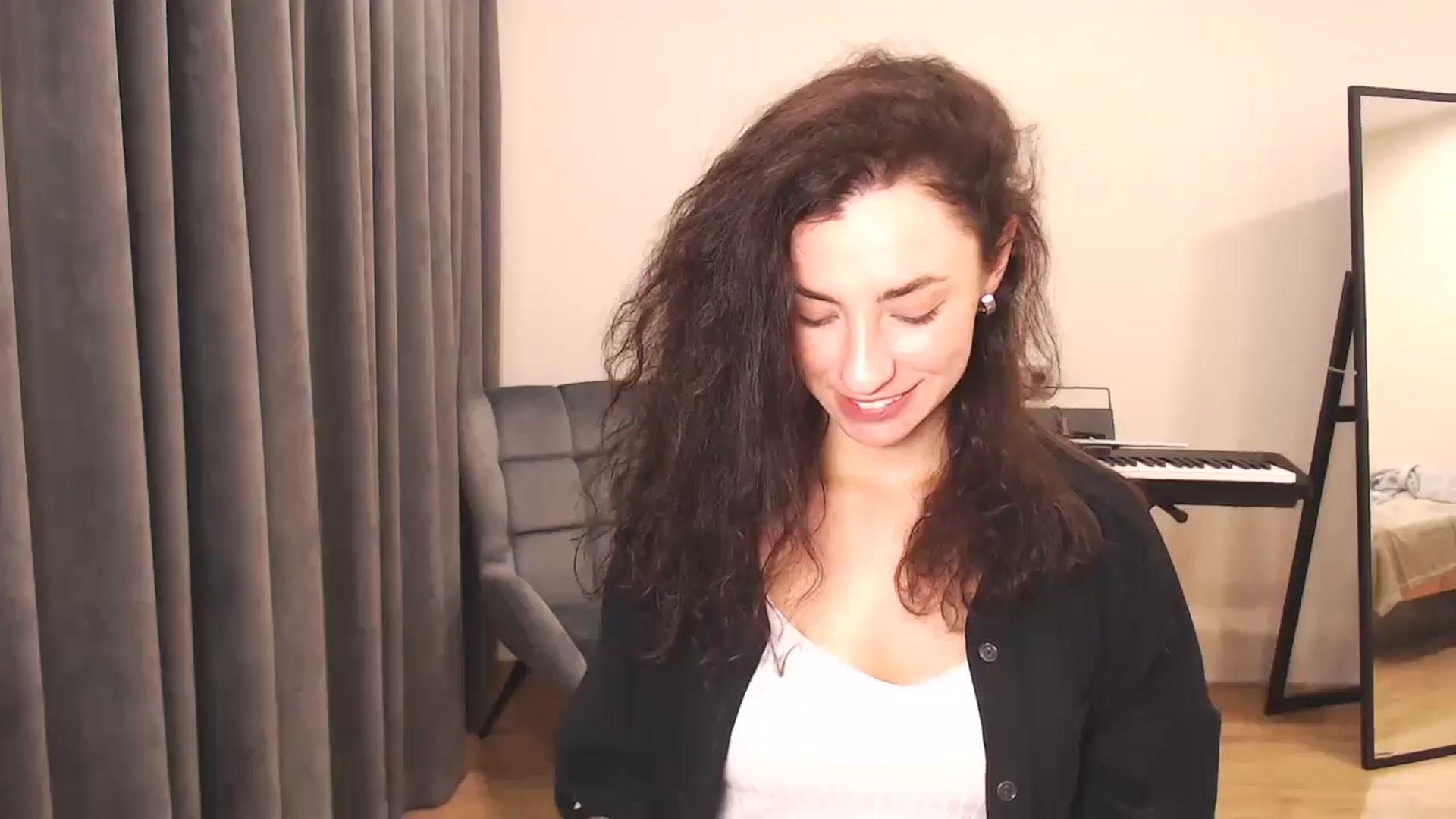Gallery image thumbnail from Millla_Mi's myfreecams stream on, 02/09/2025, 18:05 image 12 of 20