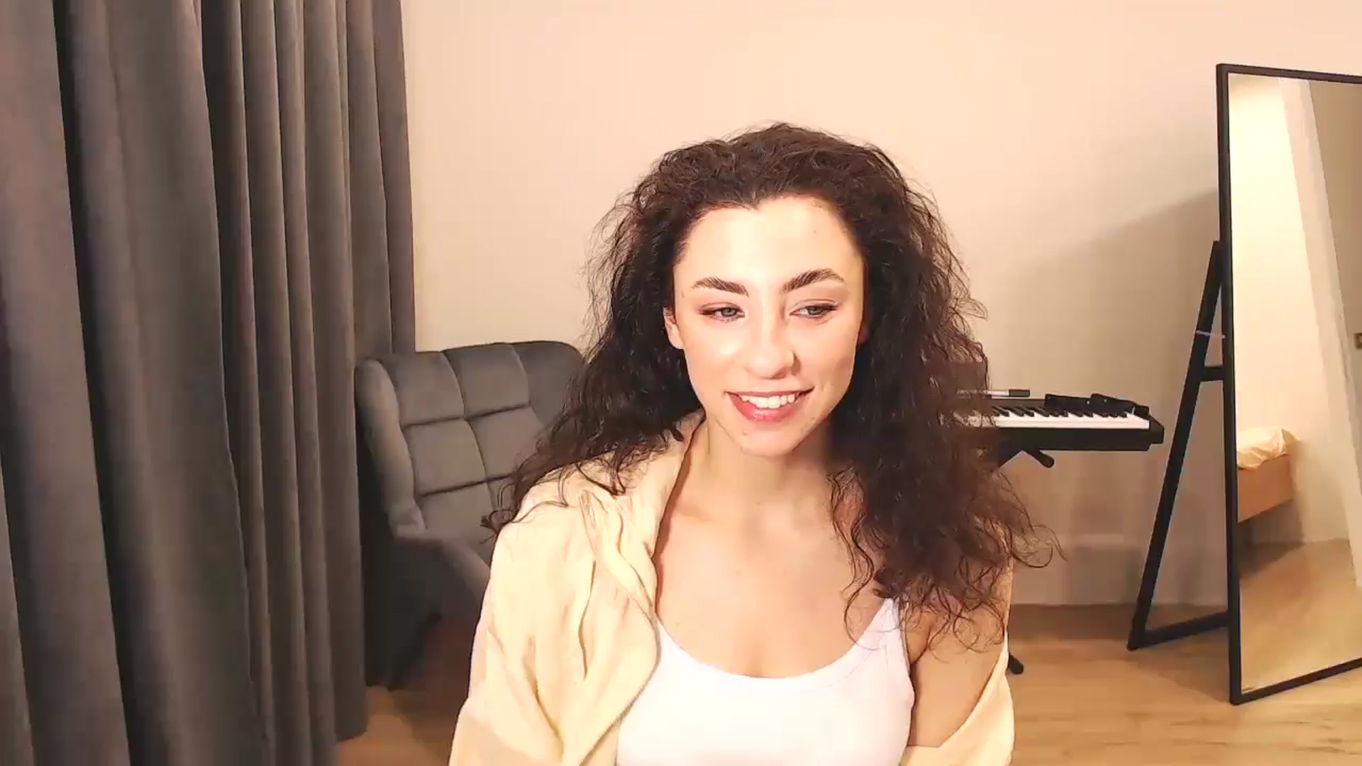 Gallery image thumbnail from Millla_Mi's myfreecams stream on, 03/02/2025, 15:20 image 2 of 20