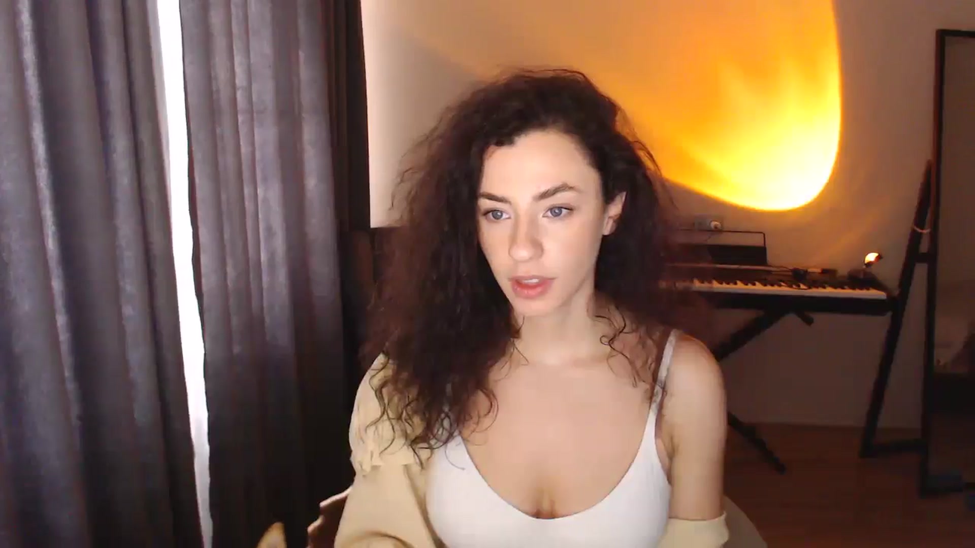 Gallery image thumbnail from Millla_Mi's myfreecams stream on, 03/12/2025, 08:35 image 8 of 20