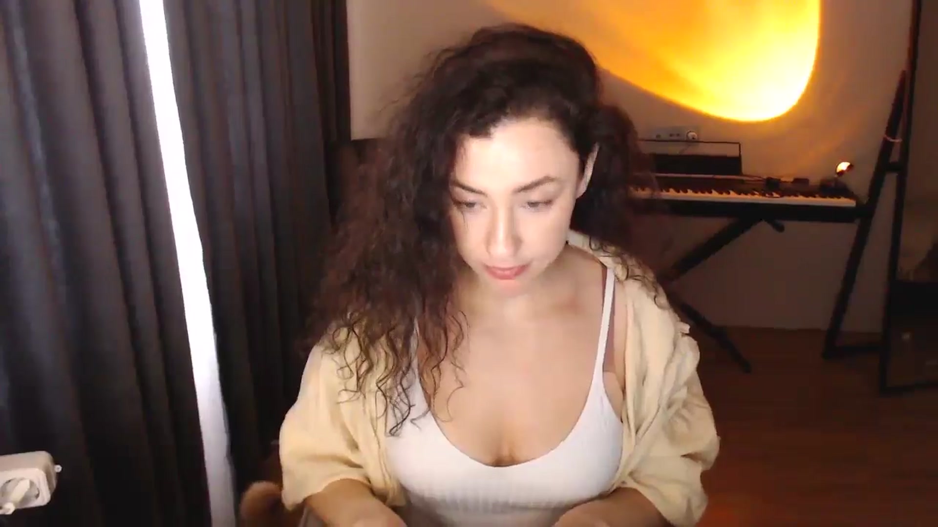 Gallery image thumbnail from Millla_Mi's myfreecams stream on, 03/12/2025, 10:07 image 12 of 20