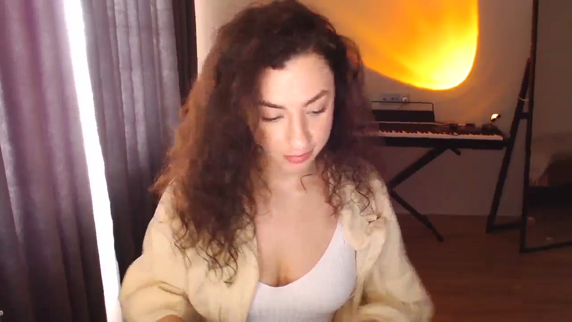 Gallery image thumbnail from Millla_Mi's myfreecams stream on, 03/12/2025, 10:07 image 17 of 20