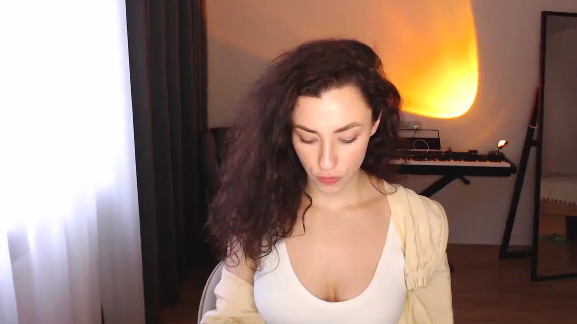 Gallery image thumbnail from Millla_Mi's myfreecams stream on, 03/15/2025, 15:10 image 17 of 20