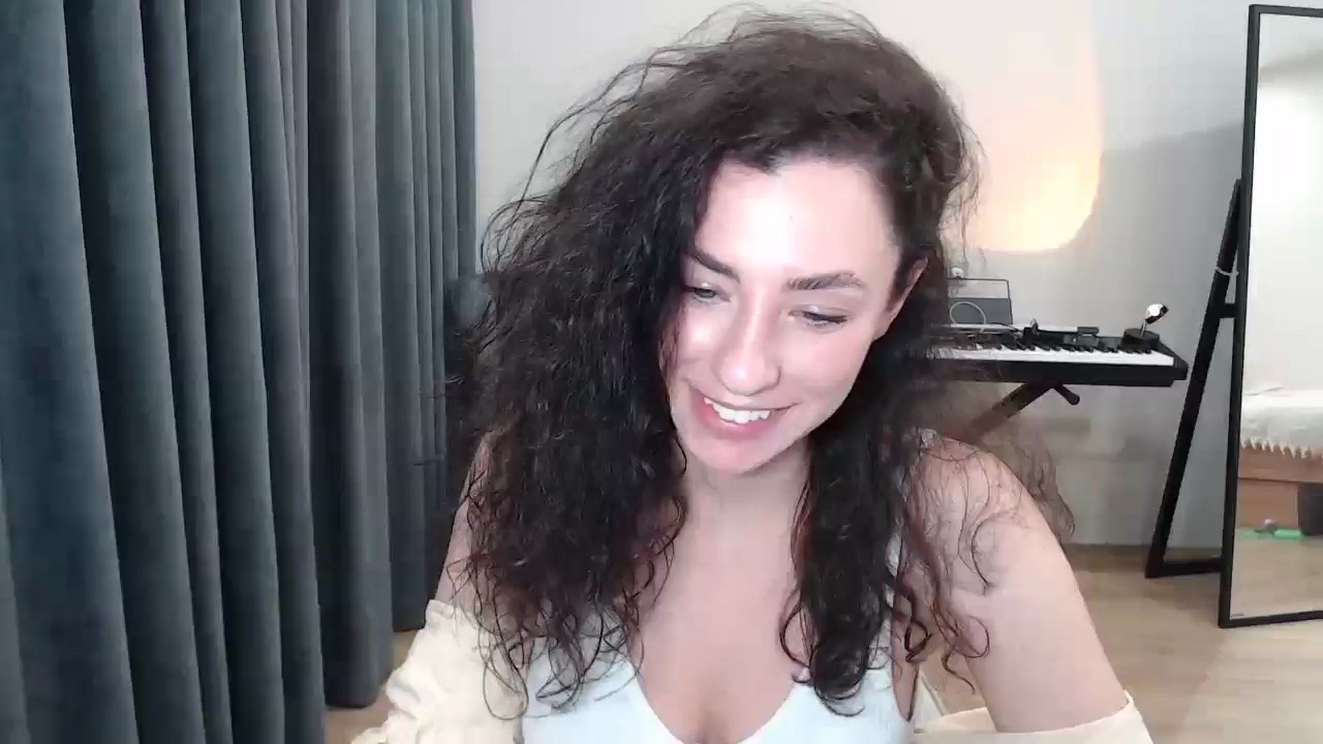 Gallery image thumbnail from Millla_Mi's myfreecams stream on, 03/15/2025, 17:13 image 6 of 20