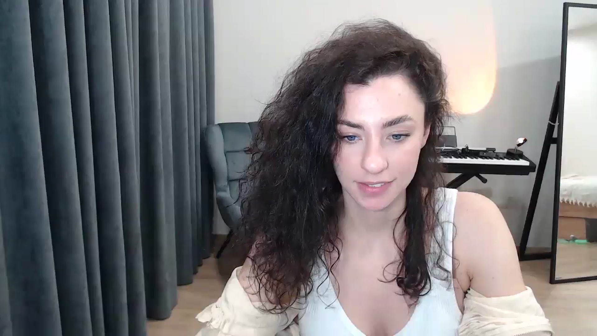 Gallery image thumbnail from Millla_Mi's myfreecams stream on, 03/15/2025, 17:13 image 3 of 20