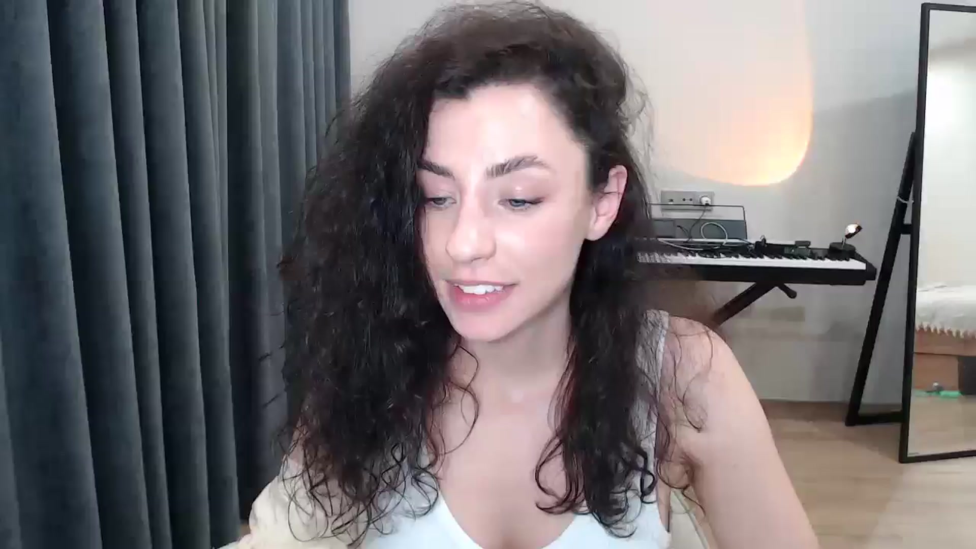 Gallery image thumbnail from Millla_Mi's myfreecams stream on, 03/15/2025, 17:13 image 7 of 20