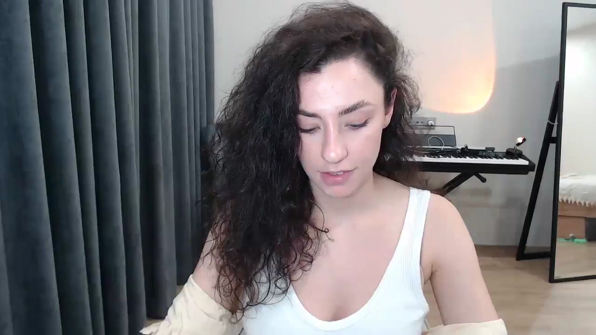 Gallery image thumbnail from Millla_Mi's myfreecams stream on, 03/15/2025, 17:13 image 5 of 20
