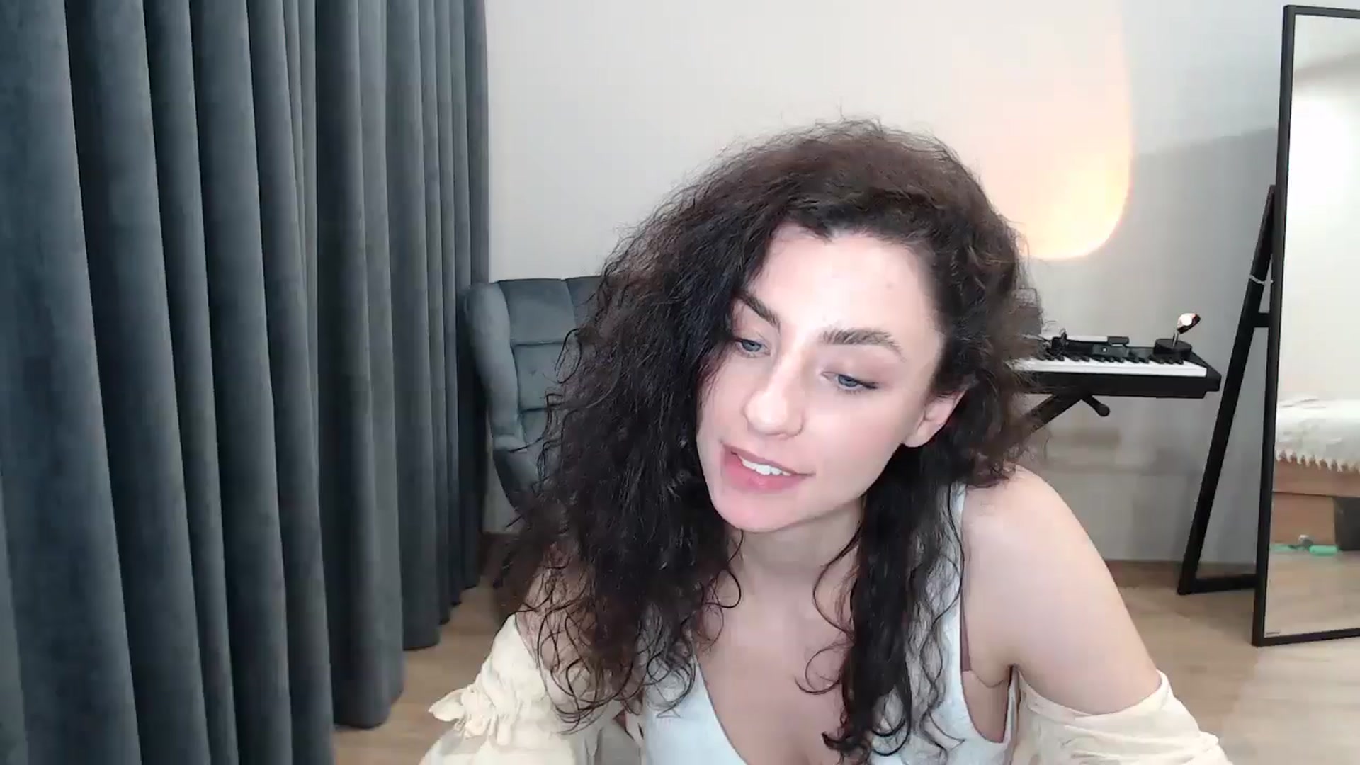 Gallery image thumbnail from Millla_Mi's myfreecams stream on, 03/15/2025, 17:13 image 4 of 20