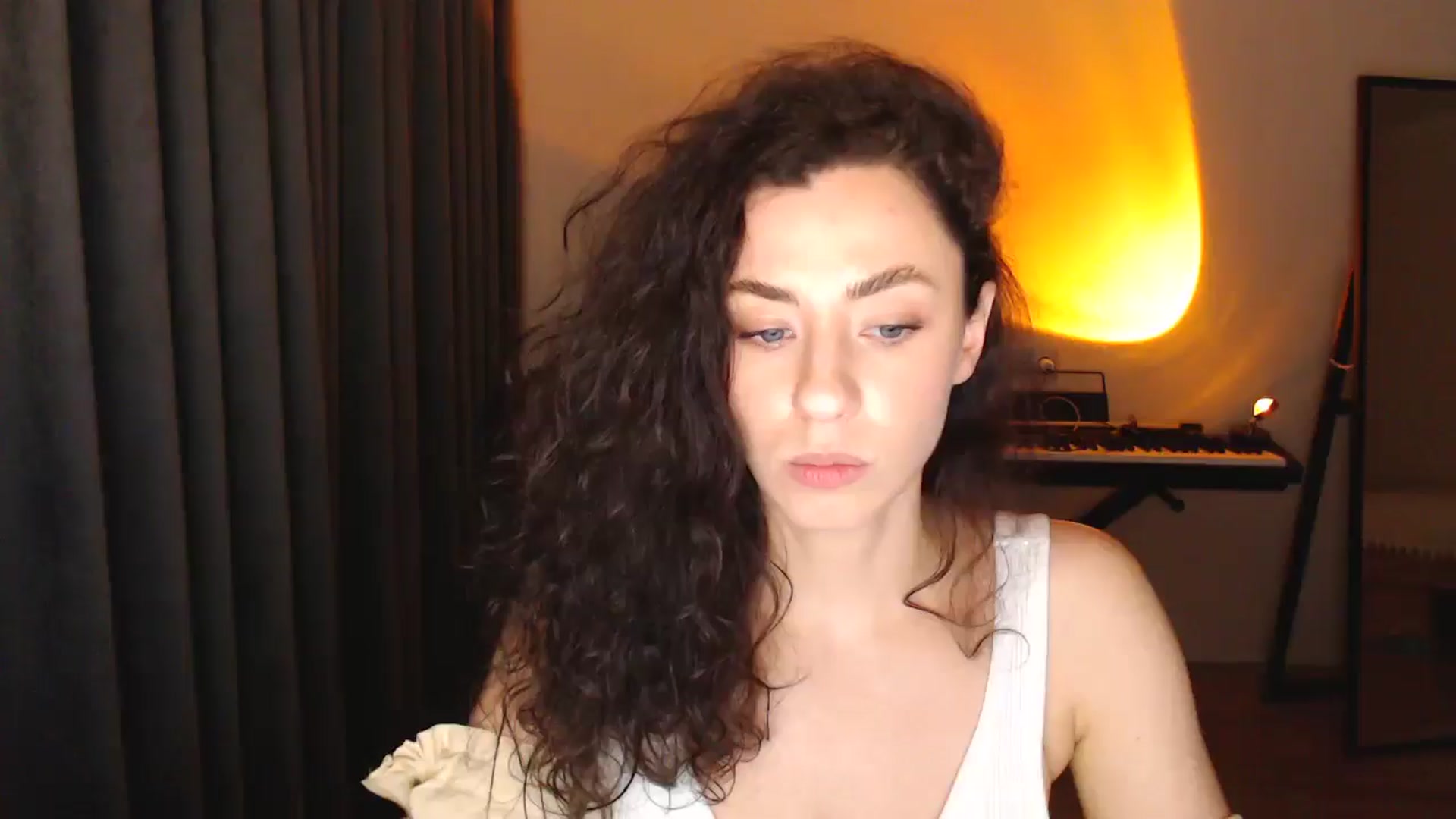 Gallery image thumbnail from Millla_Mi's myfreecams stream on, 03/15/2025, 18:40 image 4 of 20