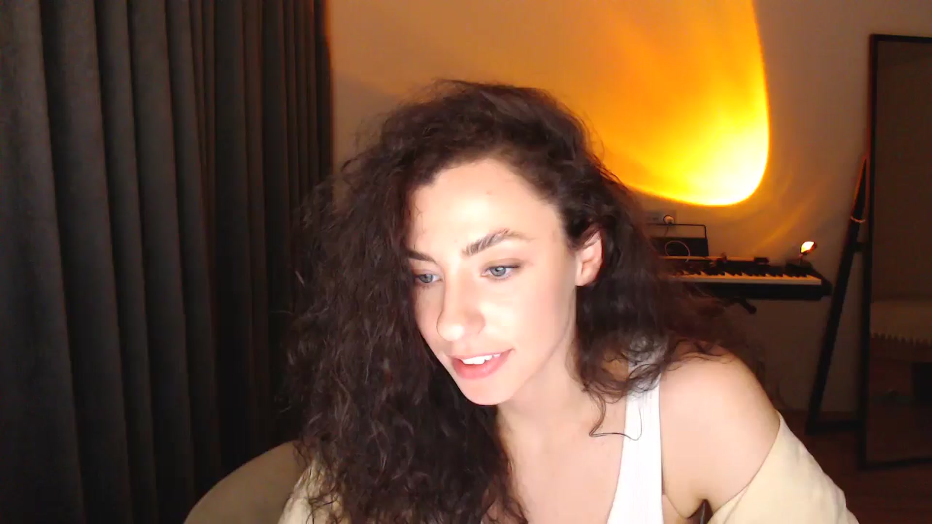 Gallery image thumbnail from Millla_Mi's myfreecams stream on, 03/15/2025, 18:40 image 11 of 20