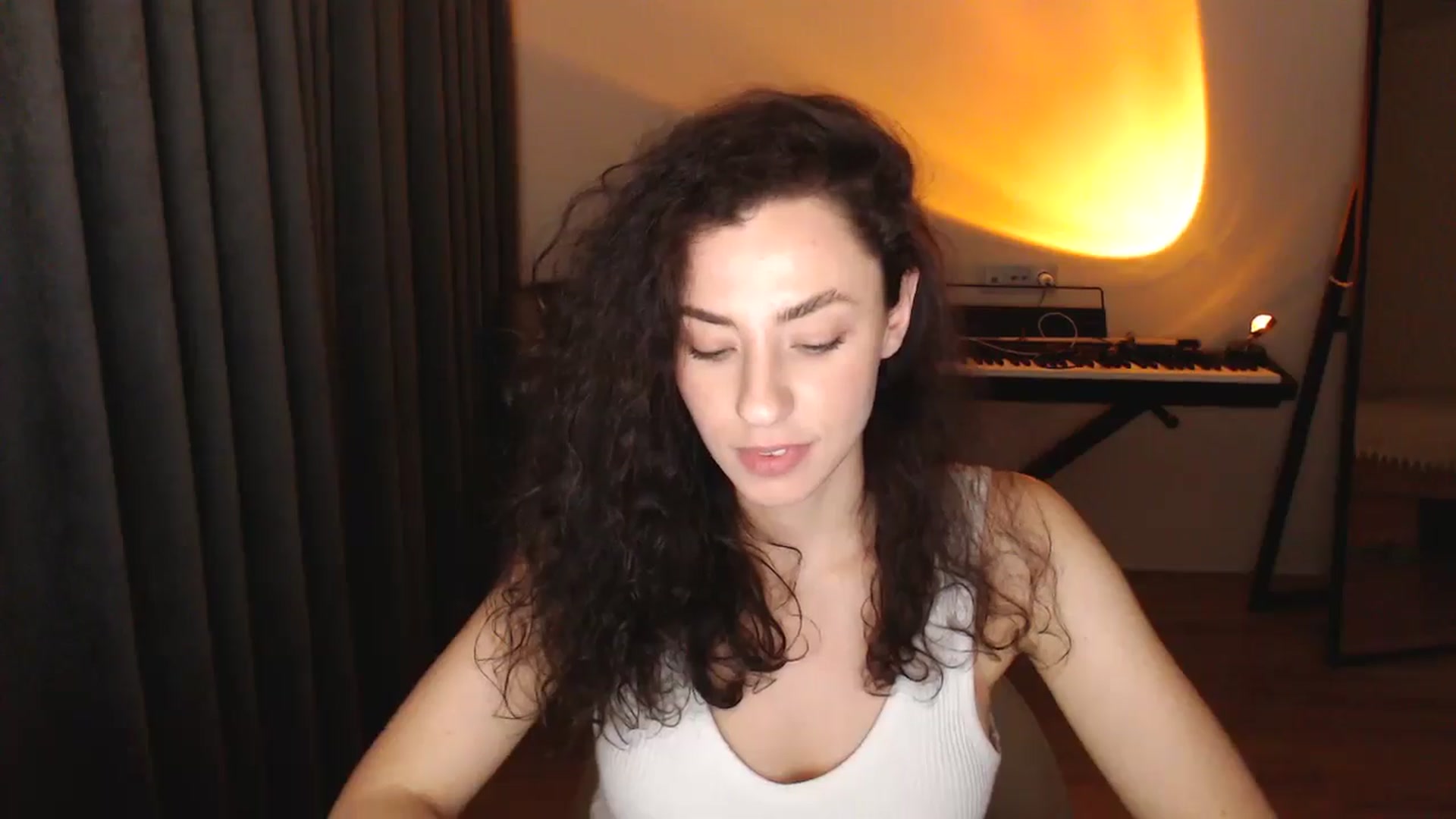 Gallery image thumbnail from Millla_Mi's myfreecams stream on, 03/15/2025, 18:40 image 16 of 20