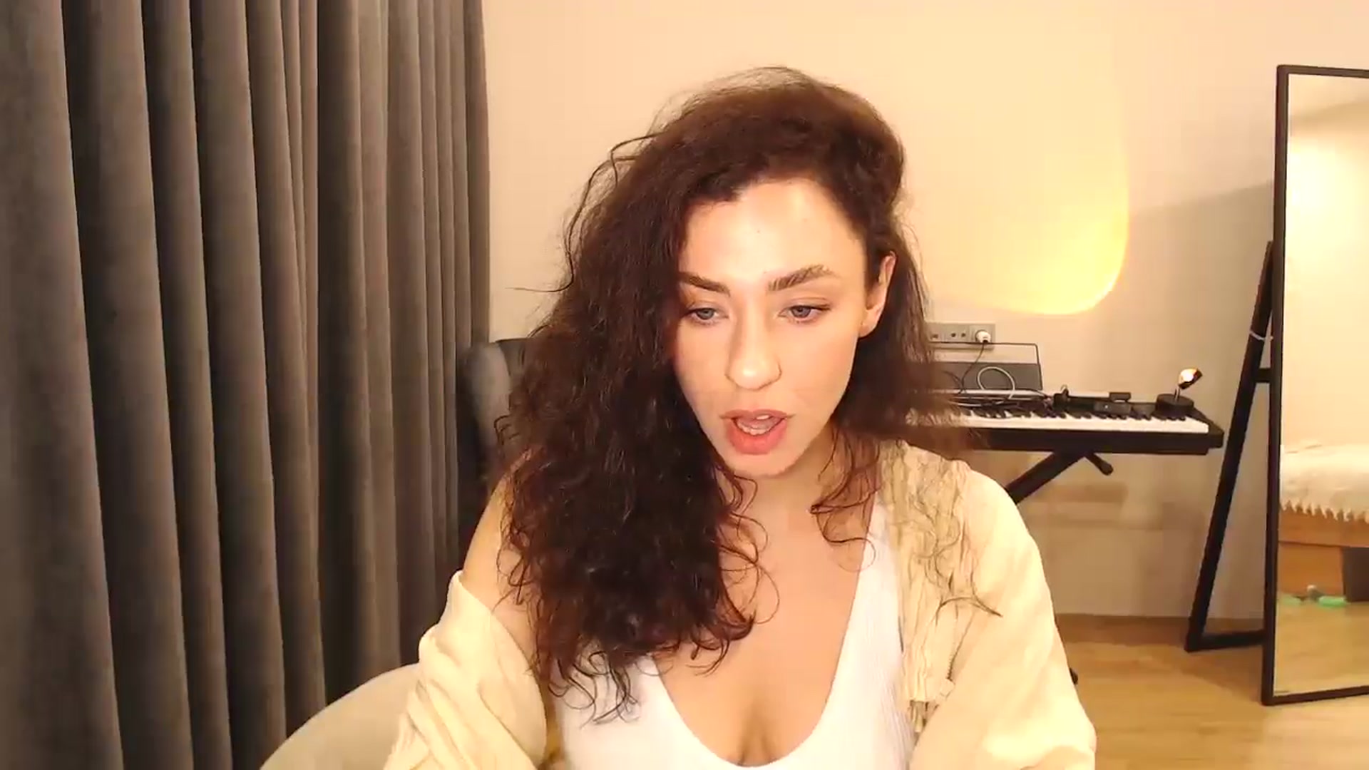 Gallery image thumbnail from Millla_Mi's myfreecams stream on, 03/15/2025, 18:40 image 2 of 20