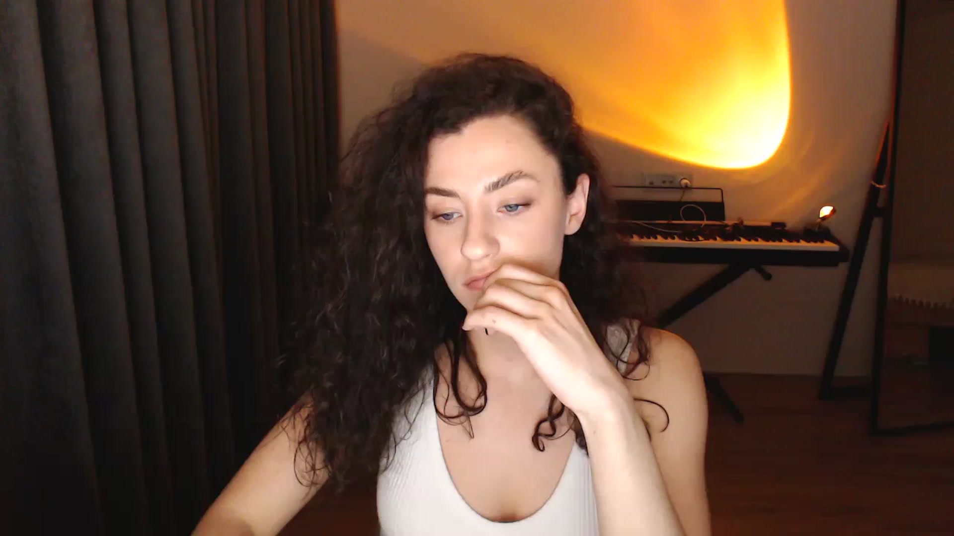 Gallery image thumbnail from Millla_Mi's myfreecams stream on, 03/15/2025, 18:40 image 17 of 20