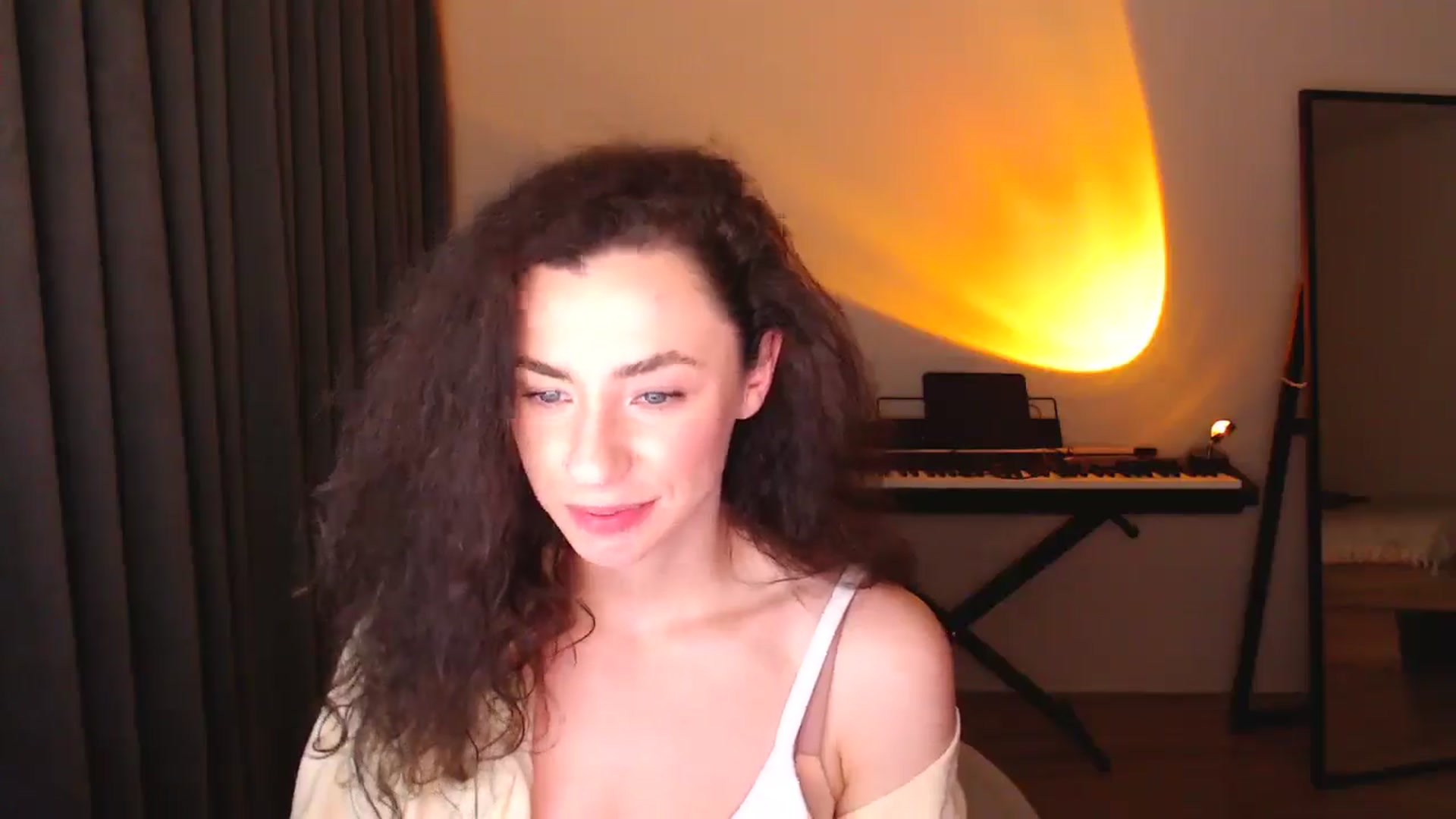 Gallery image thumbnail from Millla_Mi's myfreecams stream on, 03/16/2025, 20:51 image 18 of 20