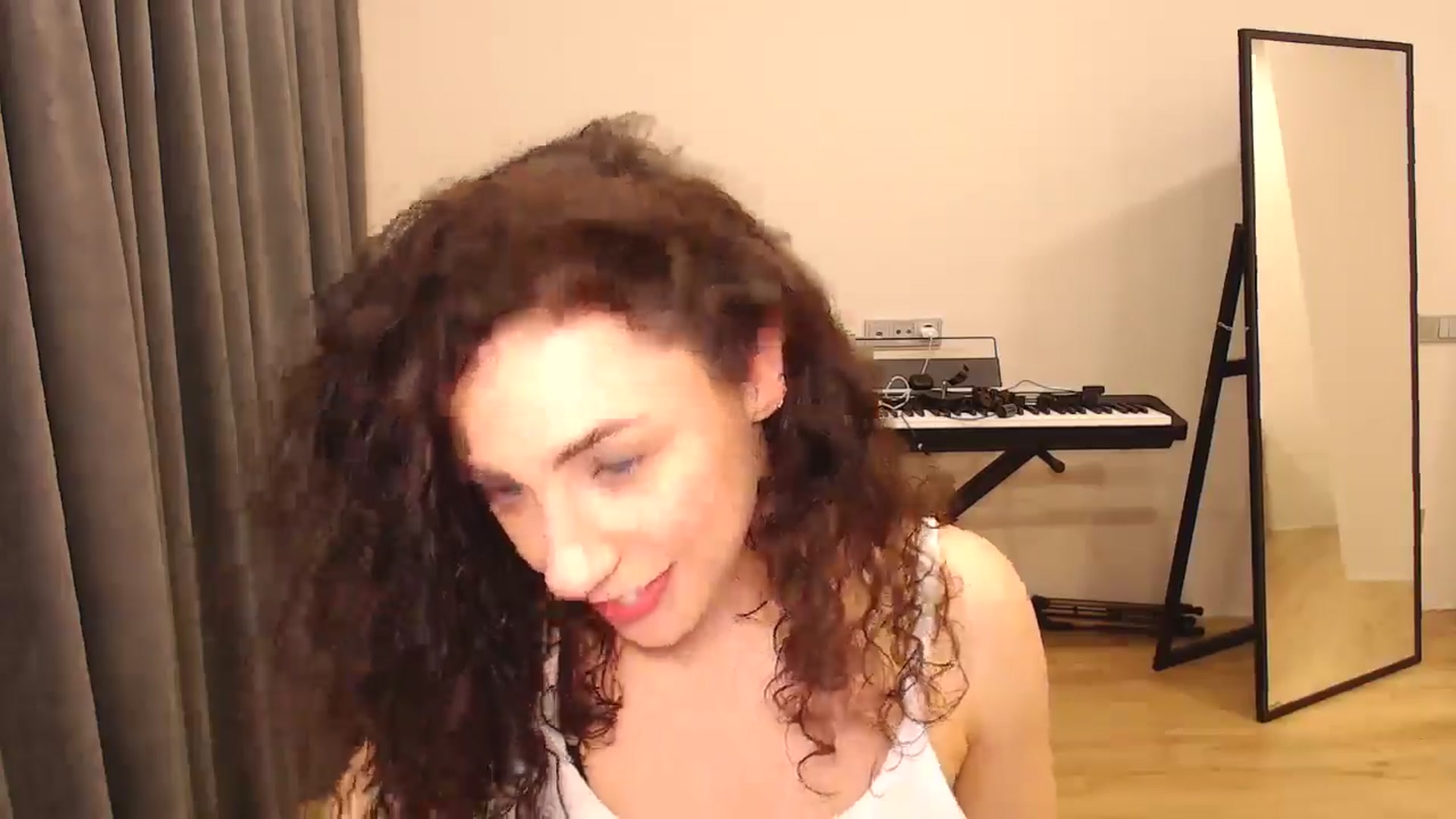 Gallery image thumbnail from Millla_Mi's myfreecams stream on, 03/29/2025, 15:48 image 14 of 20