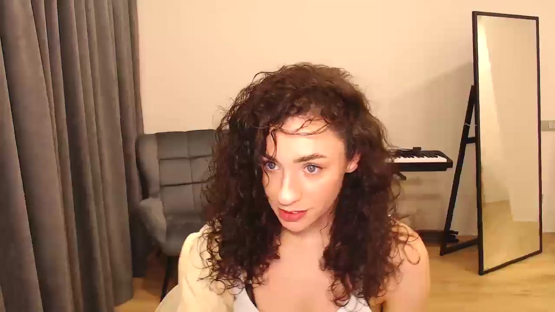 Gallery image thumbnail from Millla_Mi's myfreecams stream on, 03/29/2025, 15:48 image 5 of 20